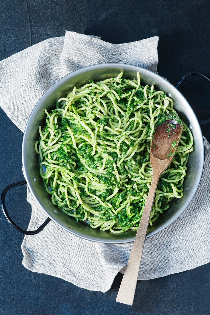 Spaghetti with spinach and Parmesan