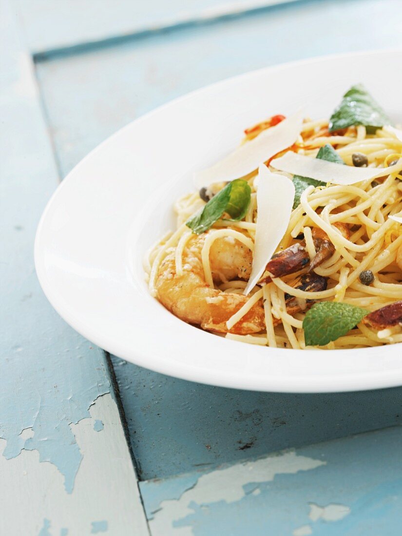 Spaghetti mit Garnelen und Parmesan