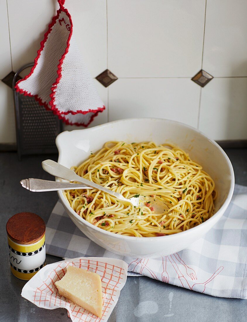 A bowl of spaghetti carbonara