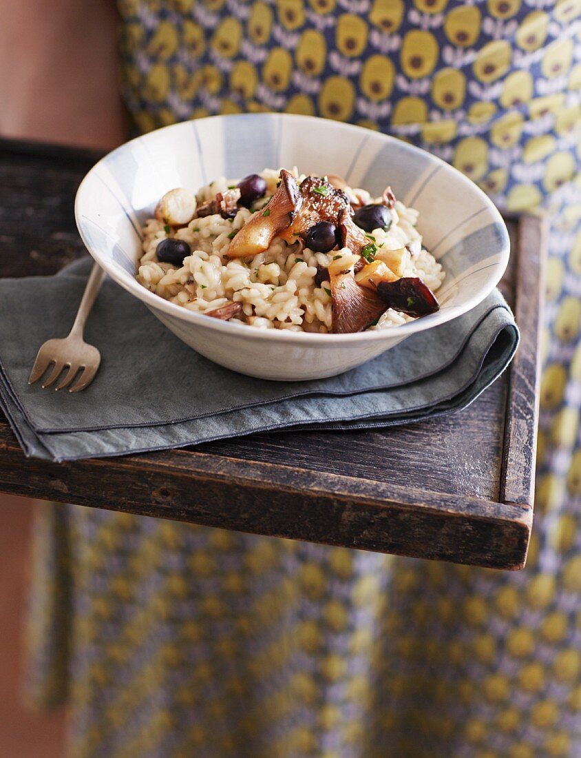 Mushroom risotto with blueberries