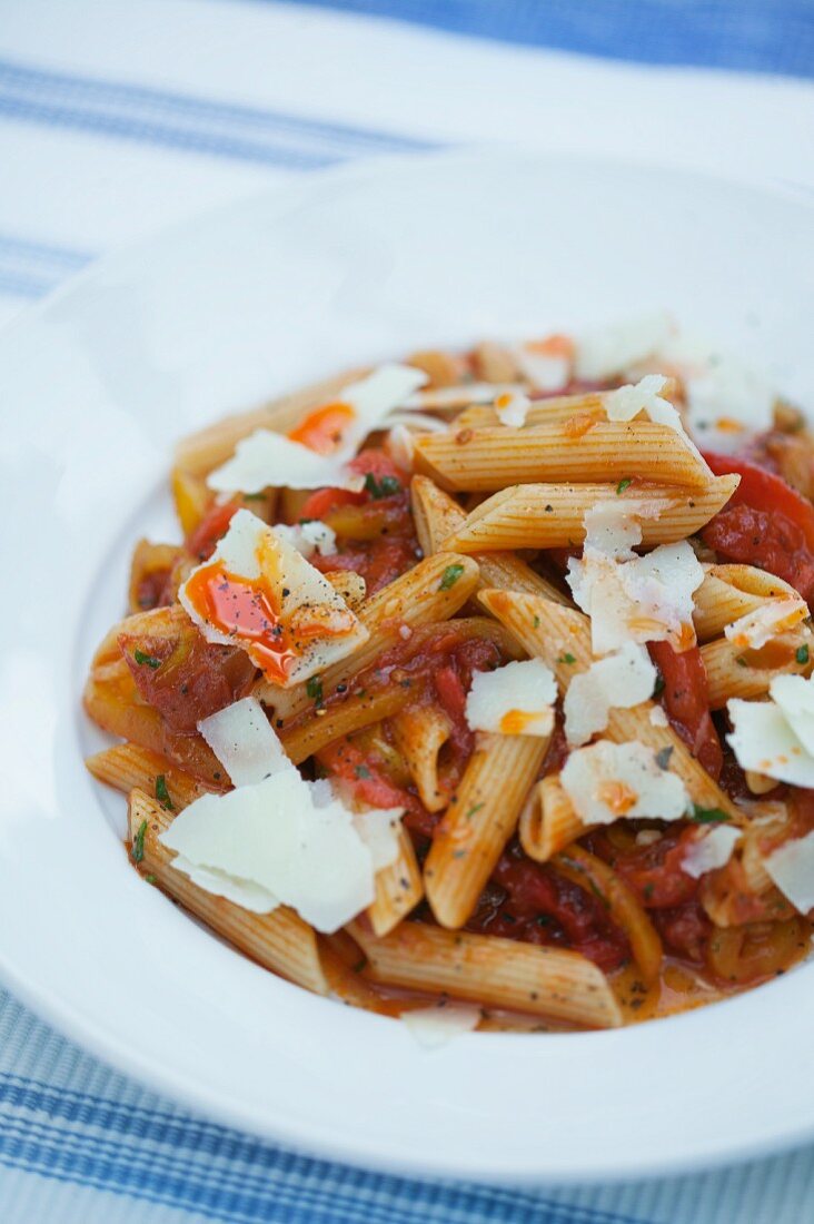 Penne with pepper sugo
