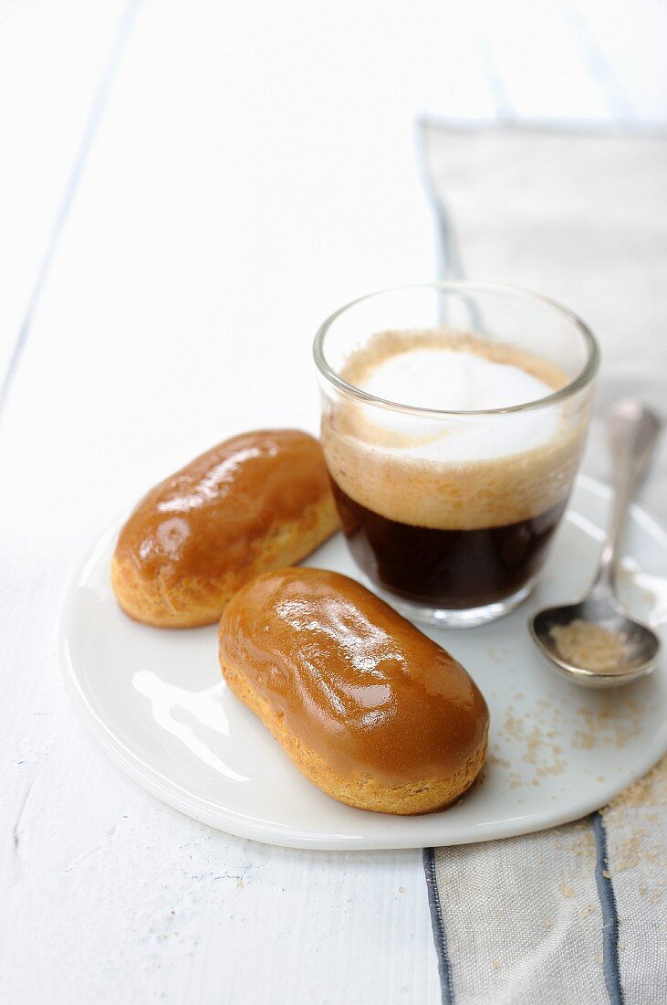 Kaffee-Eclairs