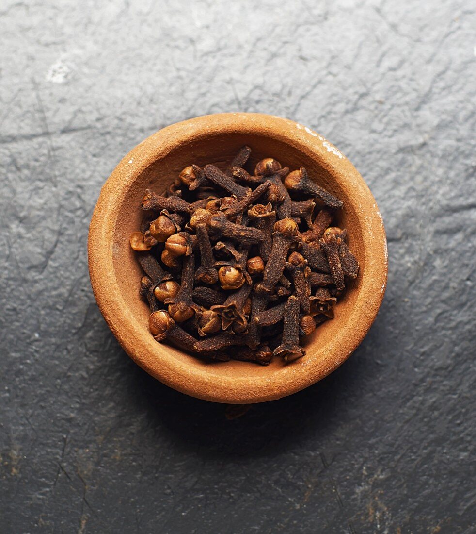 A bowl of cloves