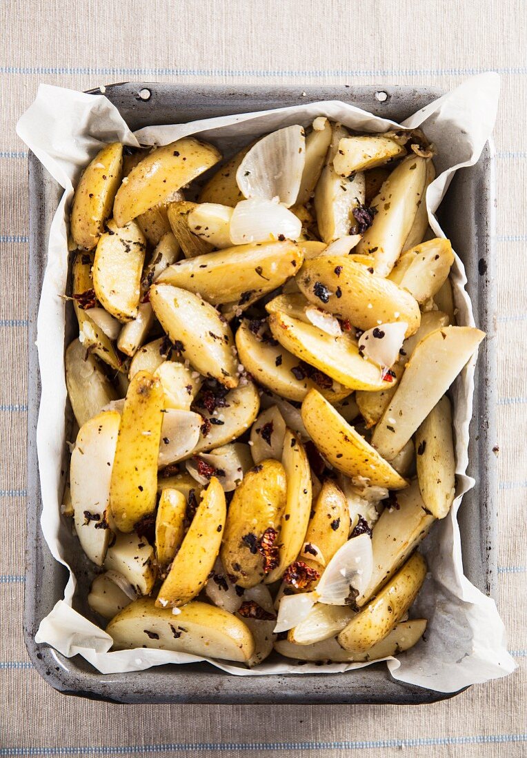 Kartoffelecken mit Olivenöl und Pesto