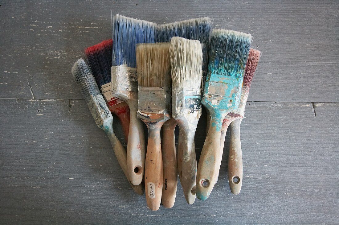 Used flat paintbrushes