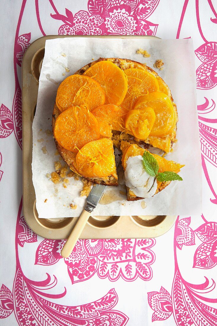 Mandarinen-Grieß-Kuchen mit Kardamom und Ingwer
