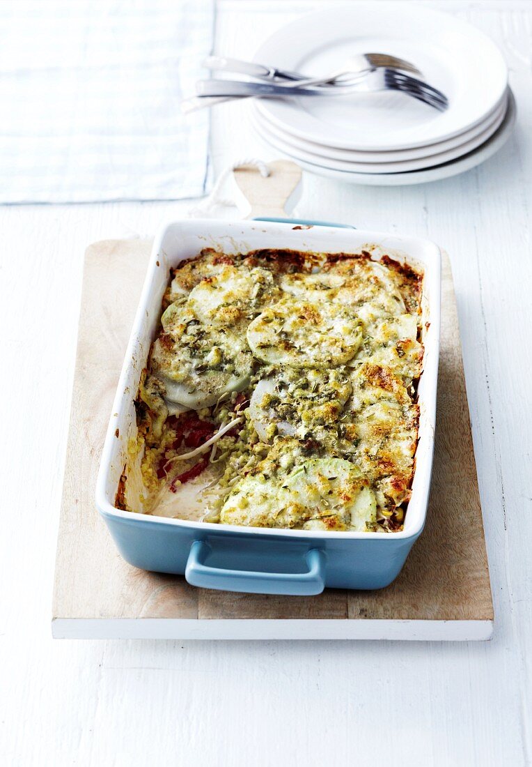 Bulgur bake with peppers, bean sprouts and kohlrabi