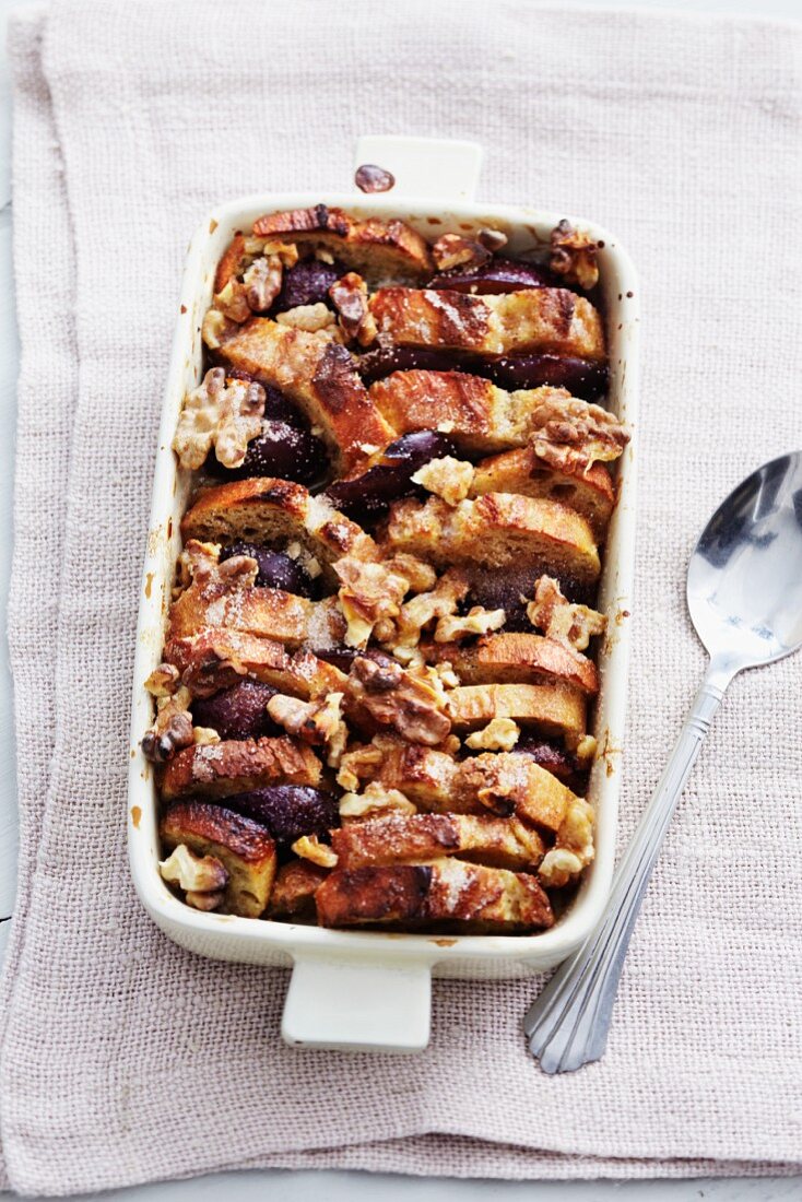 Bread bake with plums and walnuts