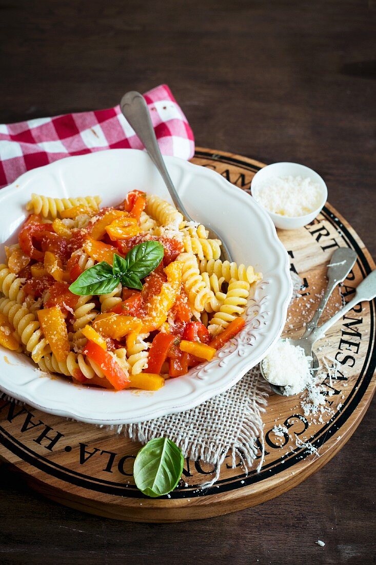 Fusilli al peperone (Nudeln mit Paprika, Italien)