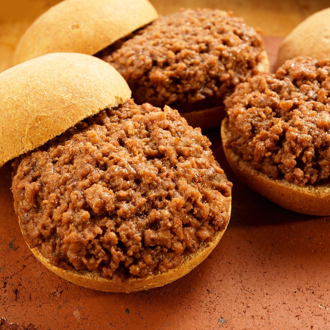 Sloppy Joe (bread rolls topped with minced meat)