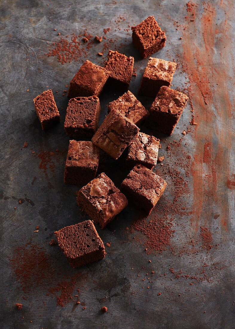 Chocolate brownies with cocoa powder