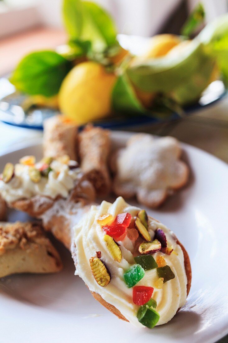 Cannoli – typical Sicilian sweets