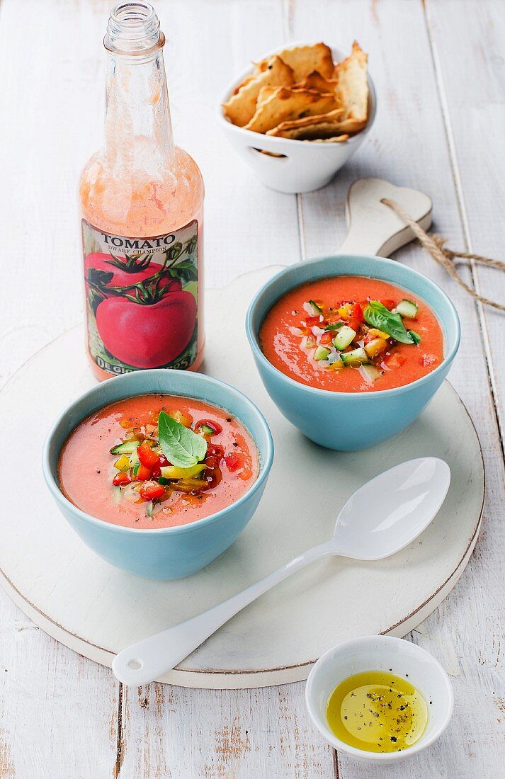 Gazpacho mit Tomaten