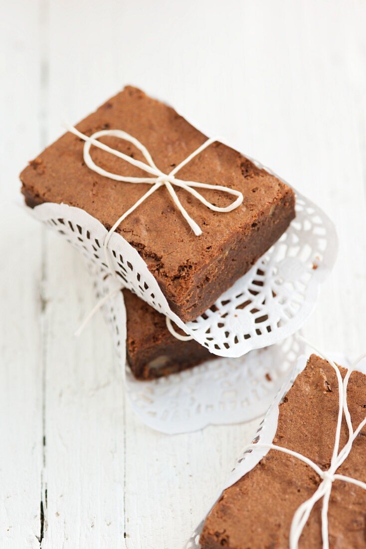 Brownies im Tortenpapier zum Verschenken