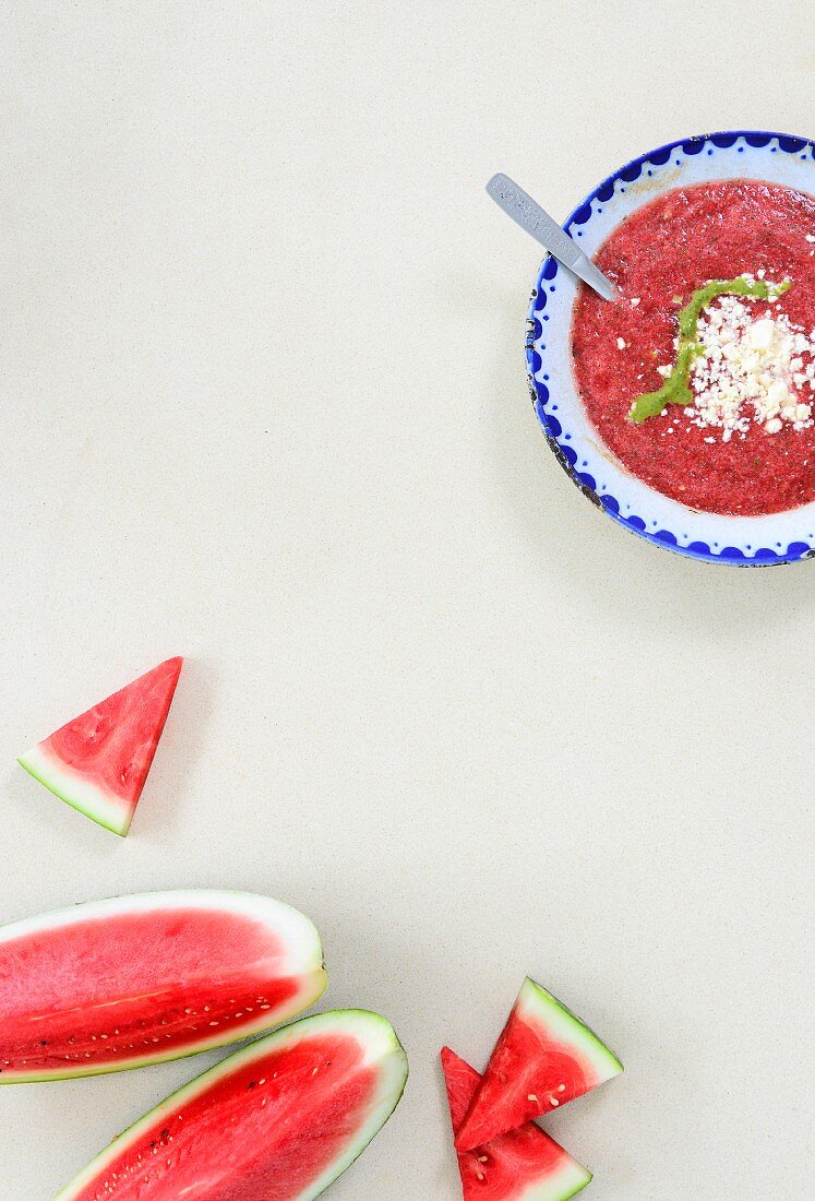 Wassermelonen-Gazpacho mit Feta
