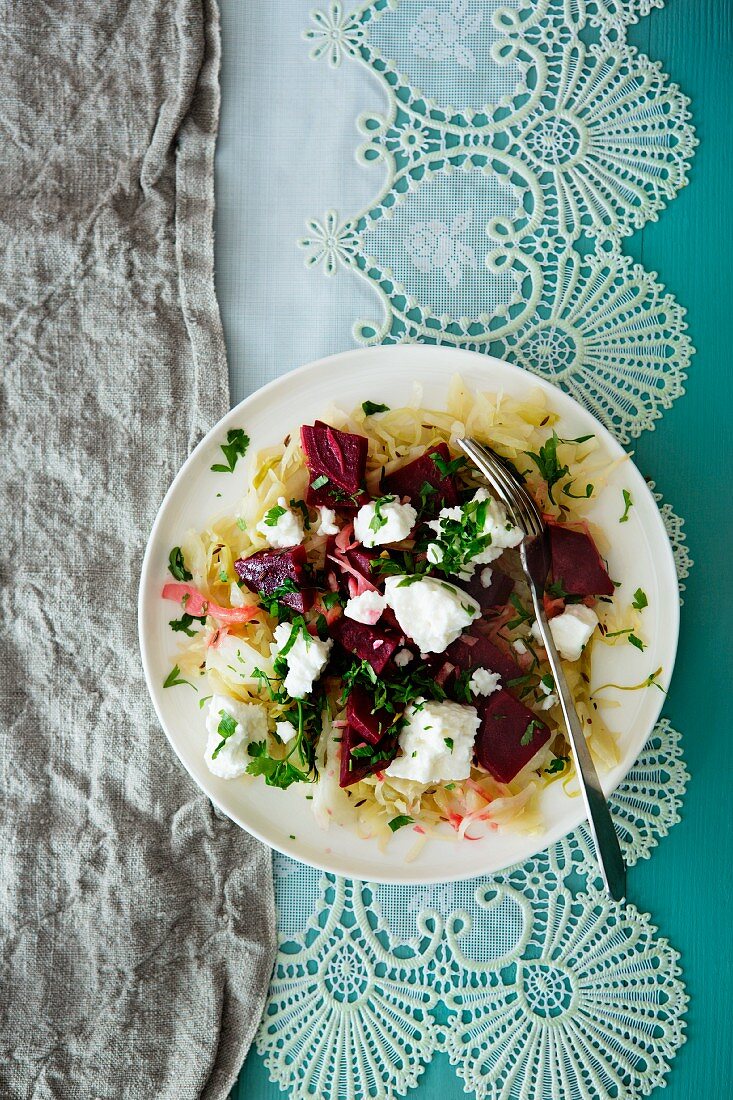 White cabbage and beetroot salad with sheep's cheese