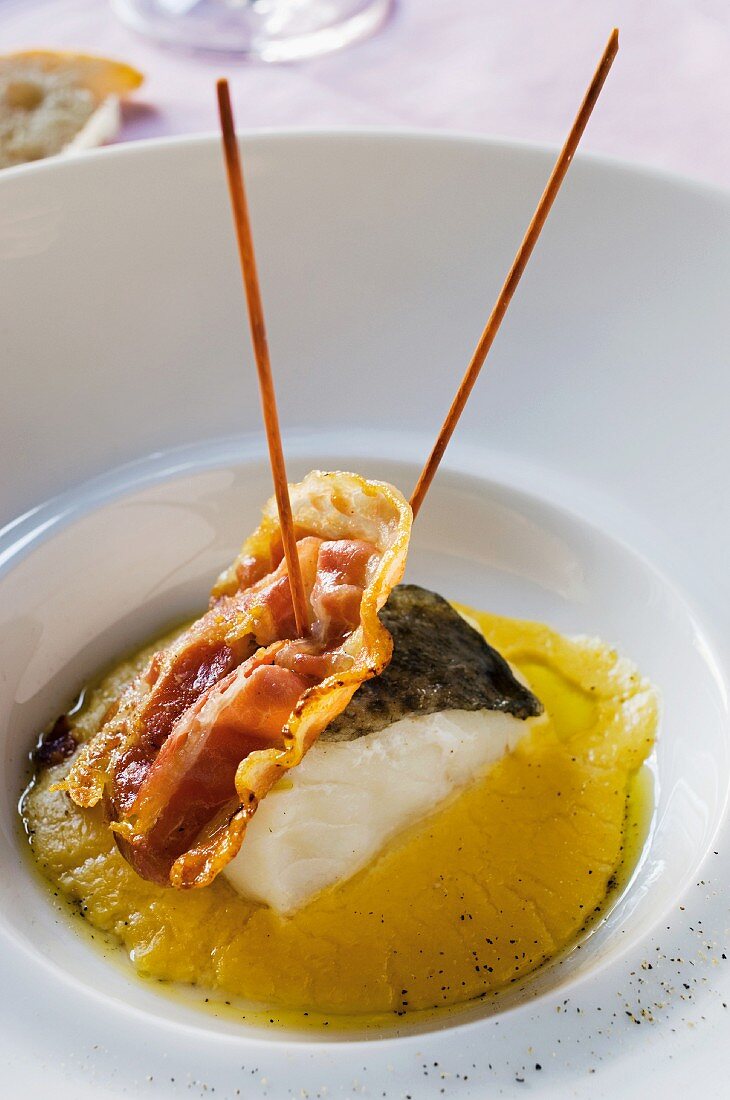 Baccalà in crema di mais (stockfish with polenta, Italy)