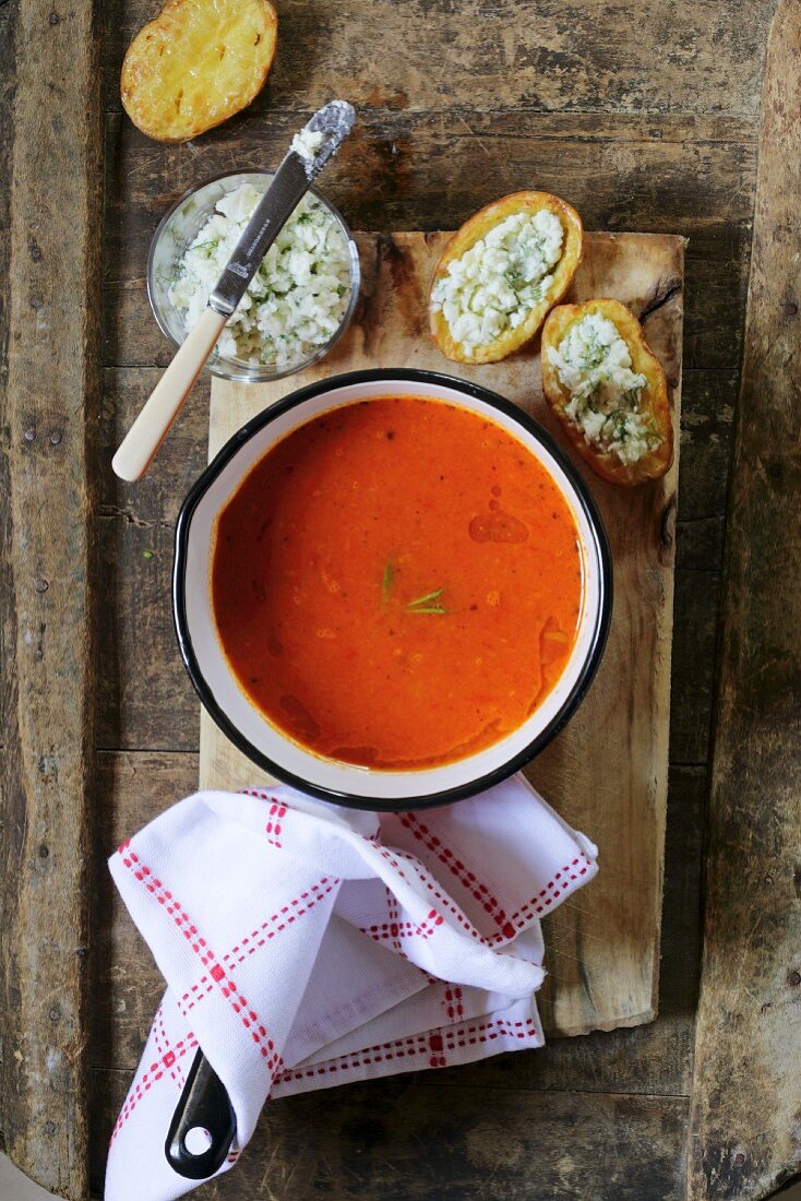Roasted tomato soup with cheese croutons
