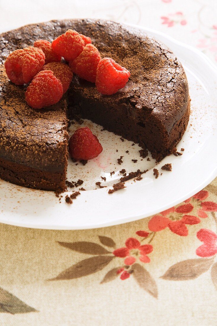 Glutenfreier Schokoladenkuchen mit … – Bild kaufen – 11301785 Image ...