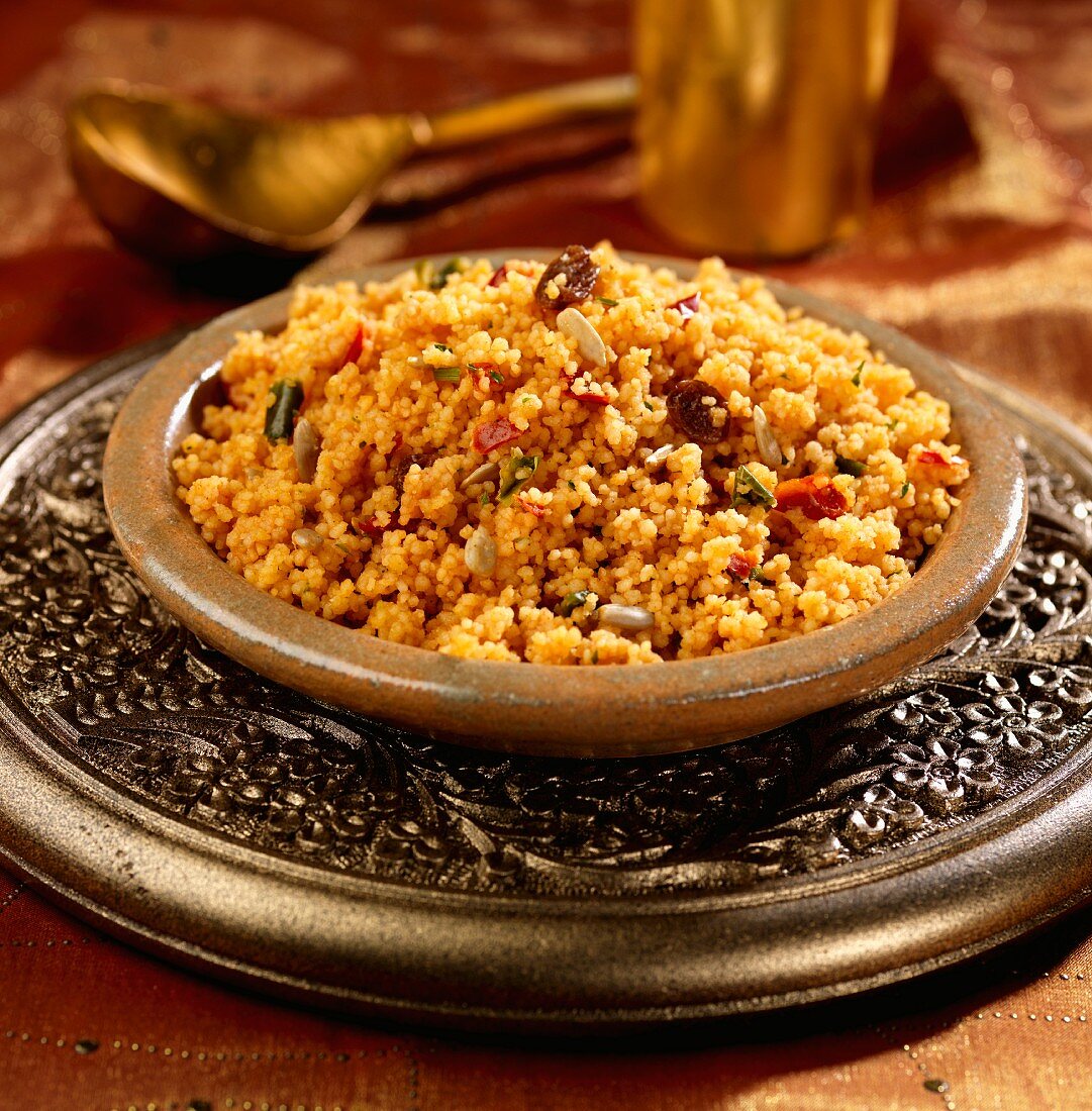 Spicy couscous with raisins and sunflower seeds