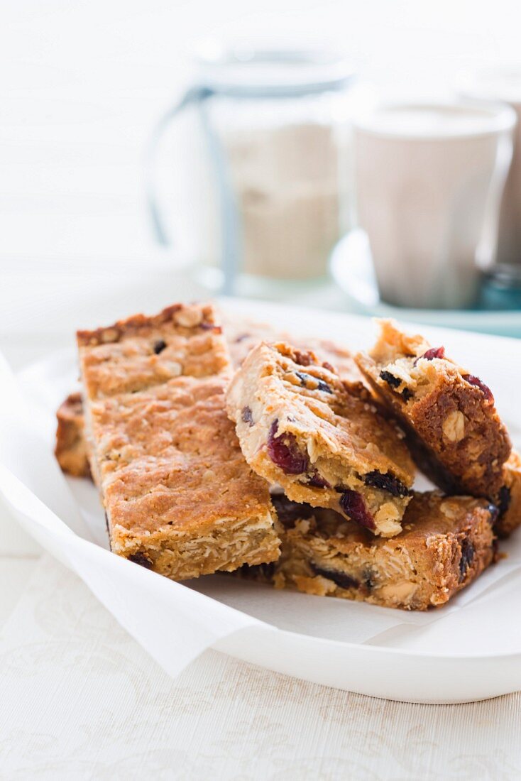 Fruit and nut slices