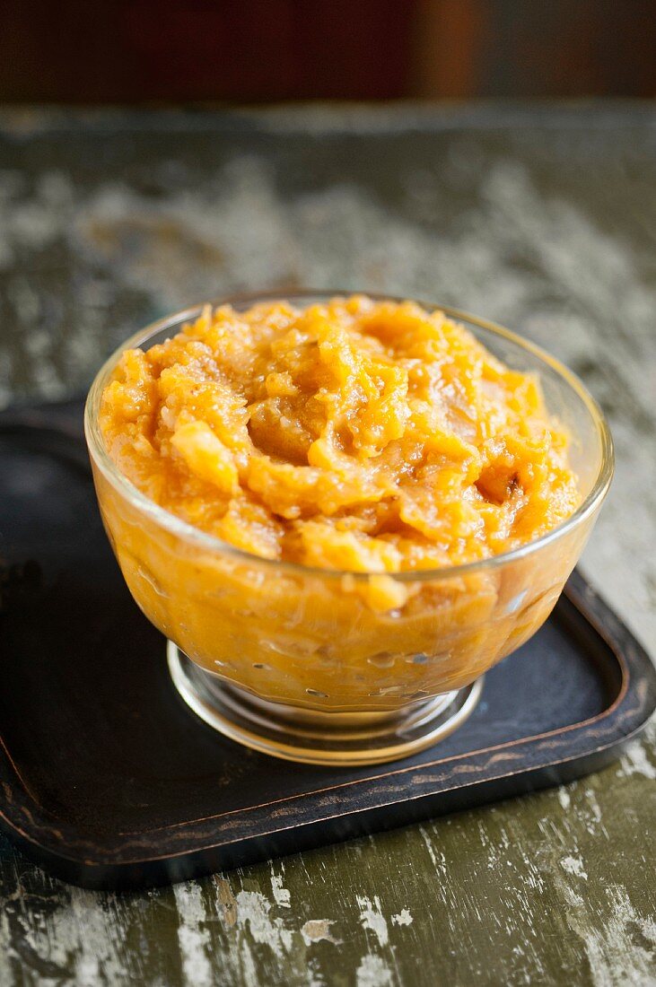 Apple and pumpkin sauce