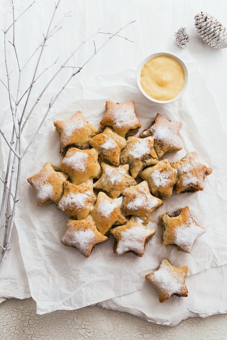 Stuffed poppyseed stars