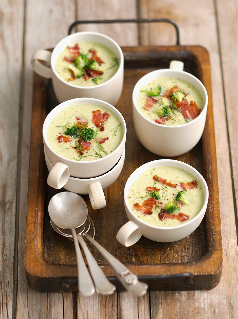 Cream of broccoli soup with caramelised bacon
