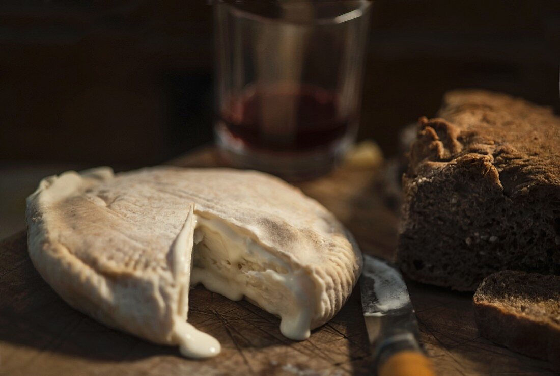 Paglierina (Italian soft cheese) and bread