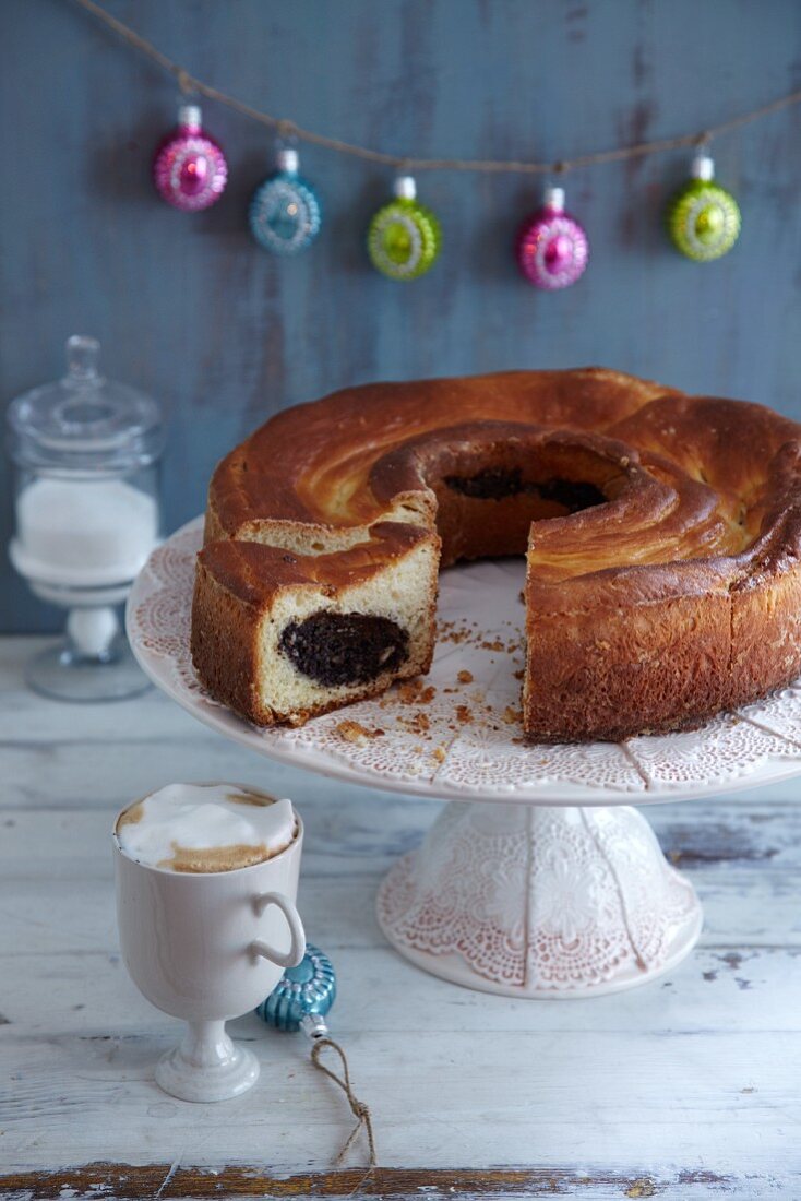 Poppyseed cake with damson mousse