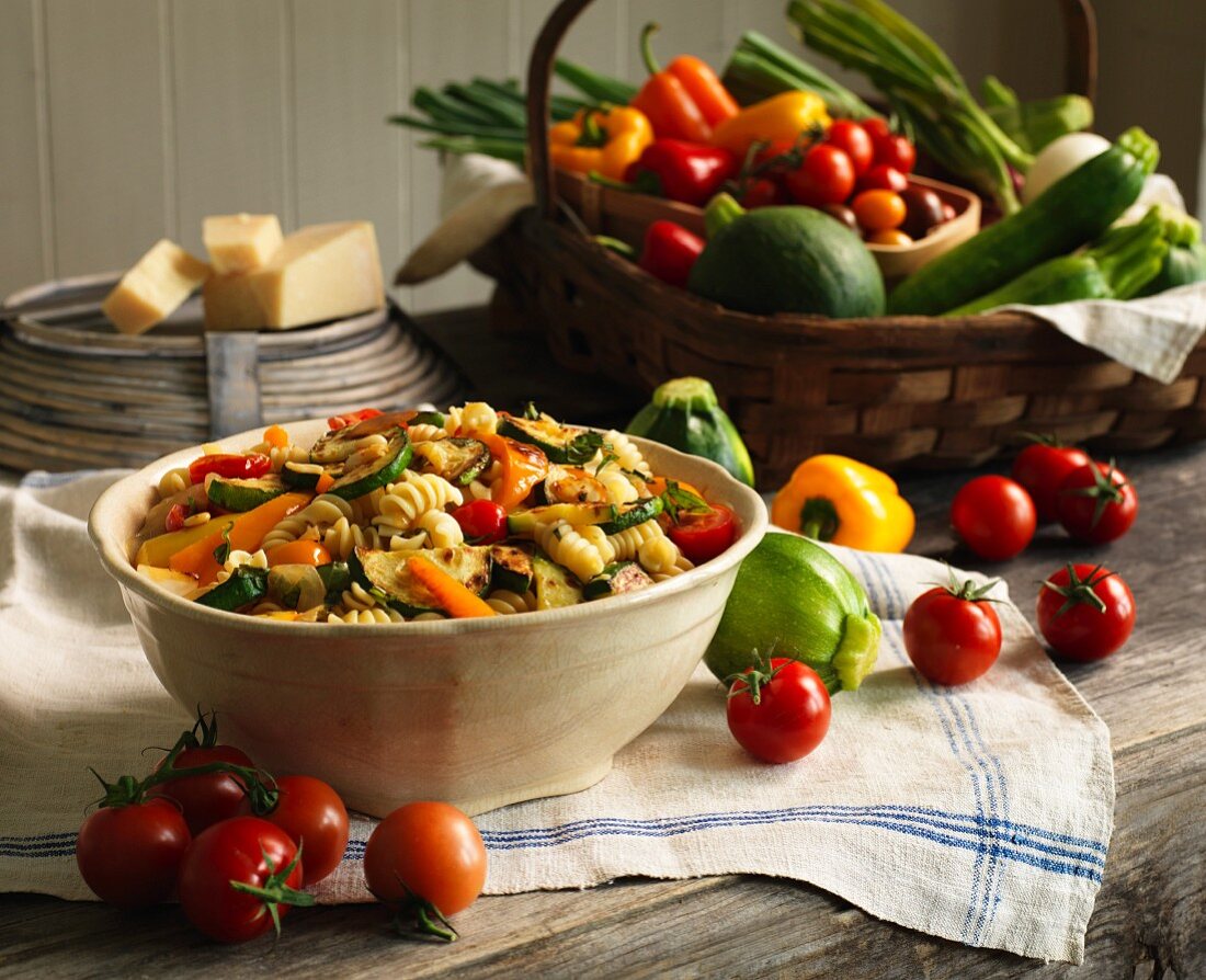 Pasta salad with summer vegetables