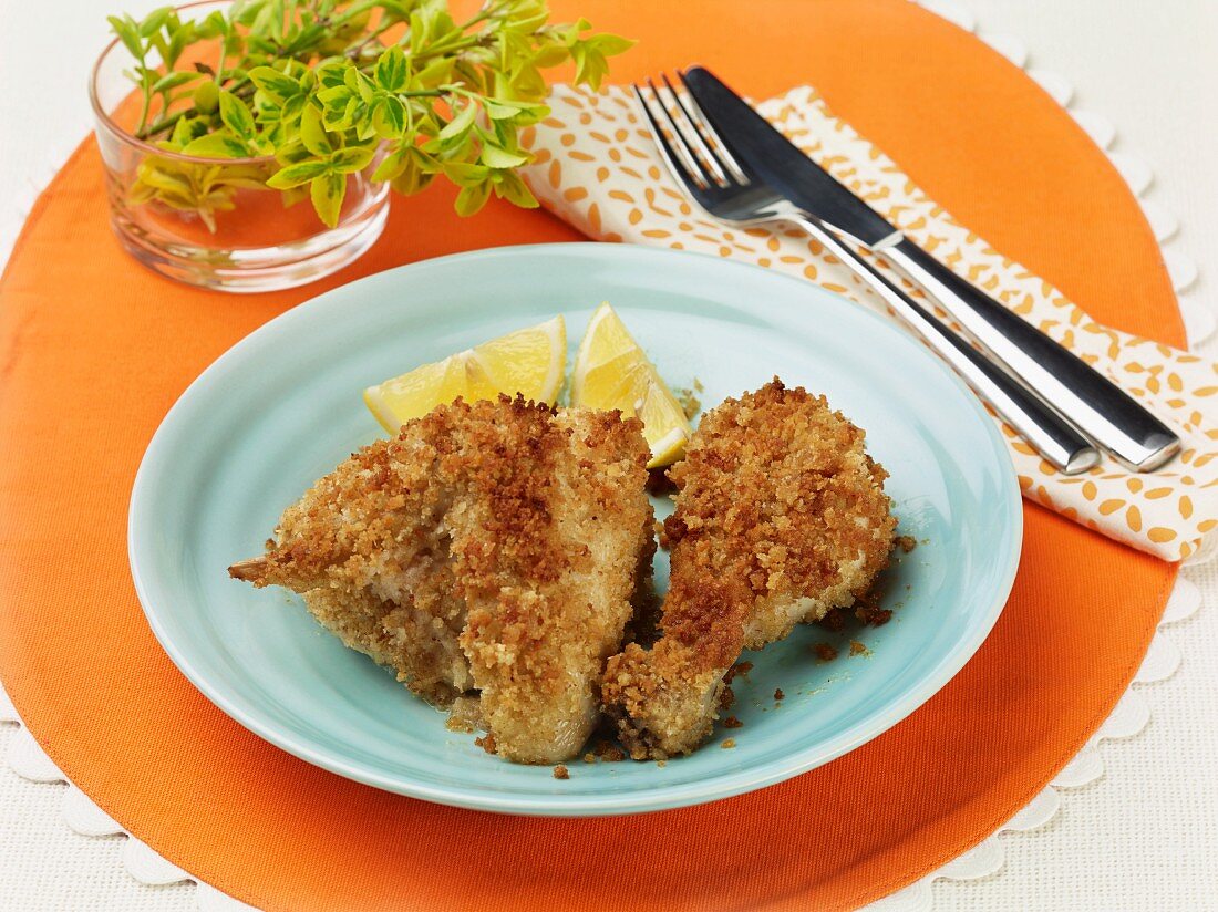 Breaded chicken with lemon