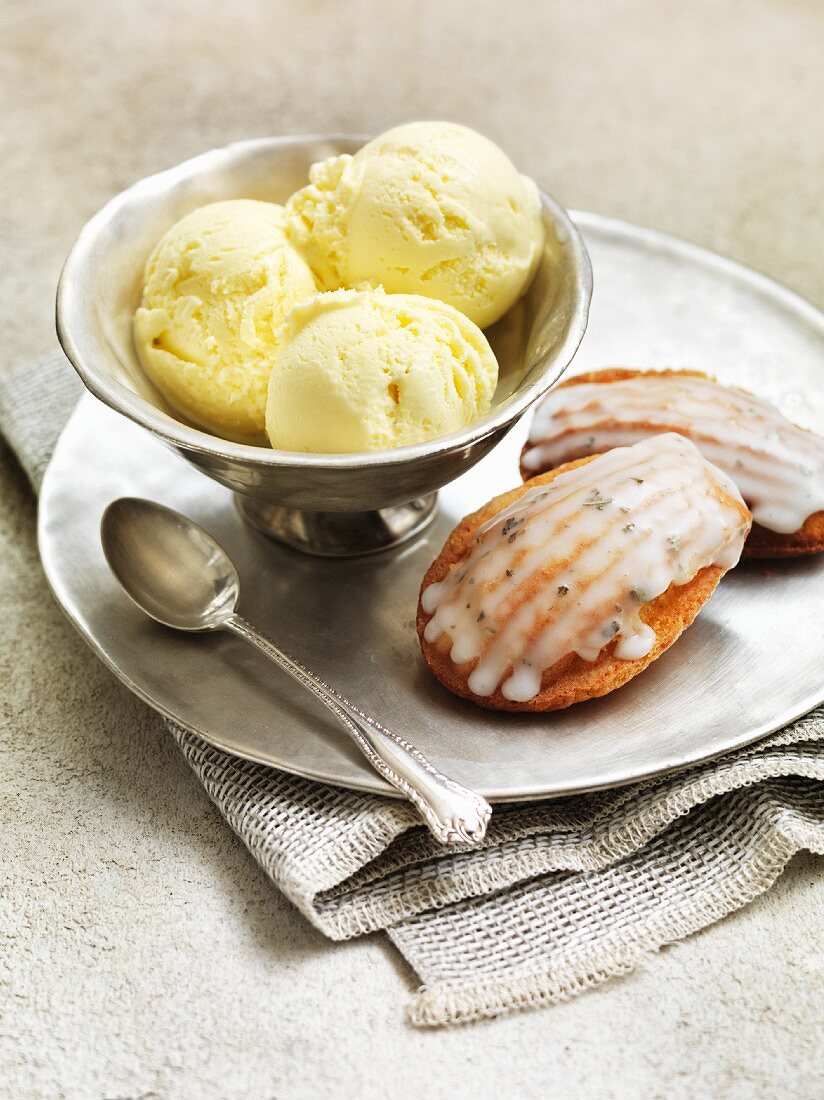 Lemon balm ice cream and madeleines with icing