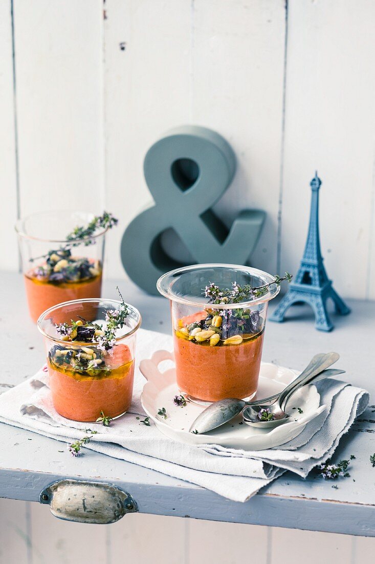 Pepper verrine with pine nuts and rosemary flowers
