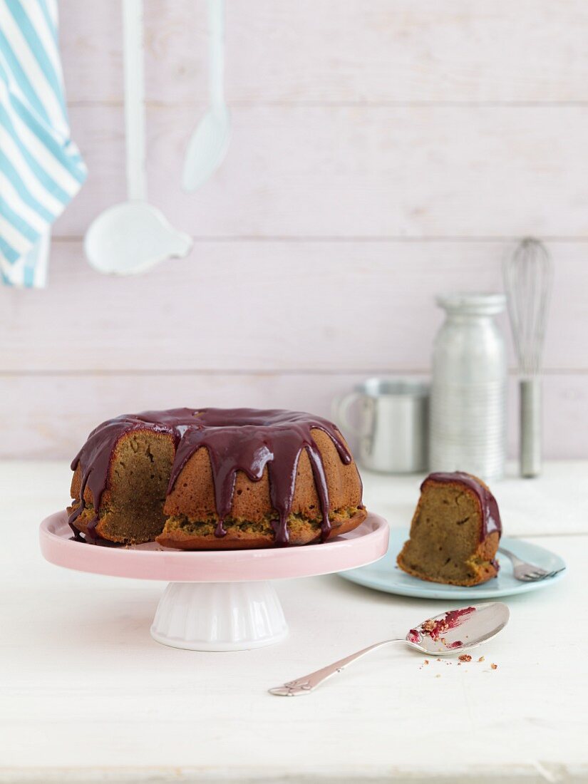 Beetroot cake with chocolate glaze