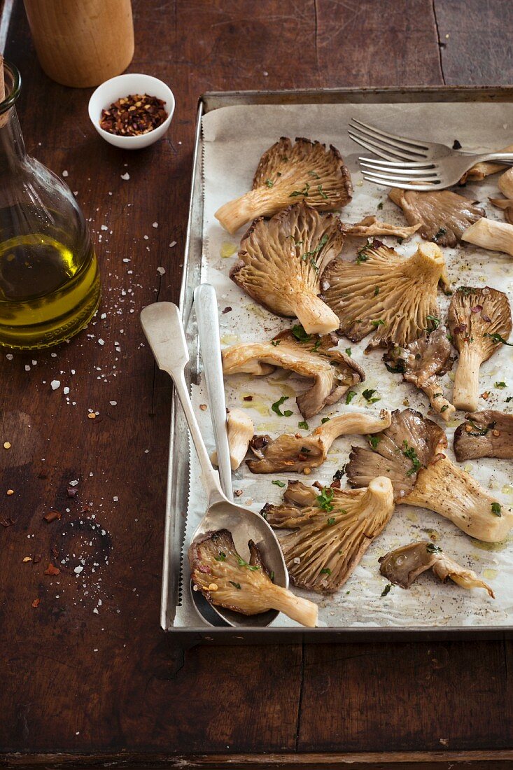 Oven-baked oyster mushrooms