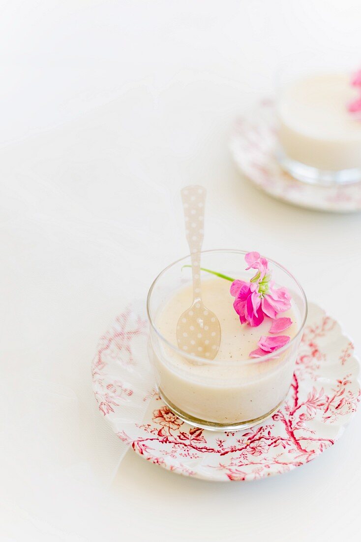 Vanilla panna cotta with edible flowers