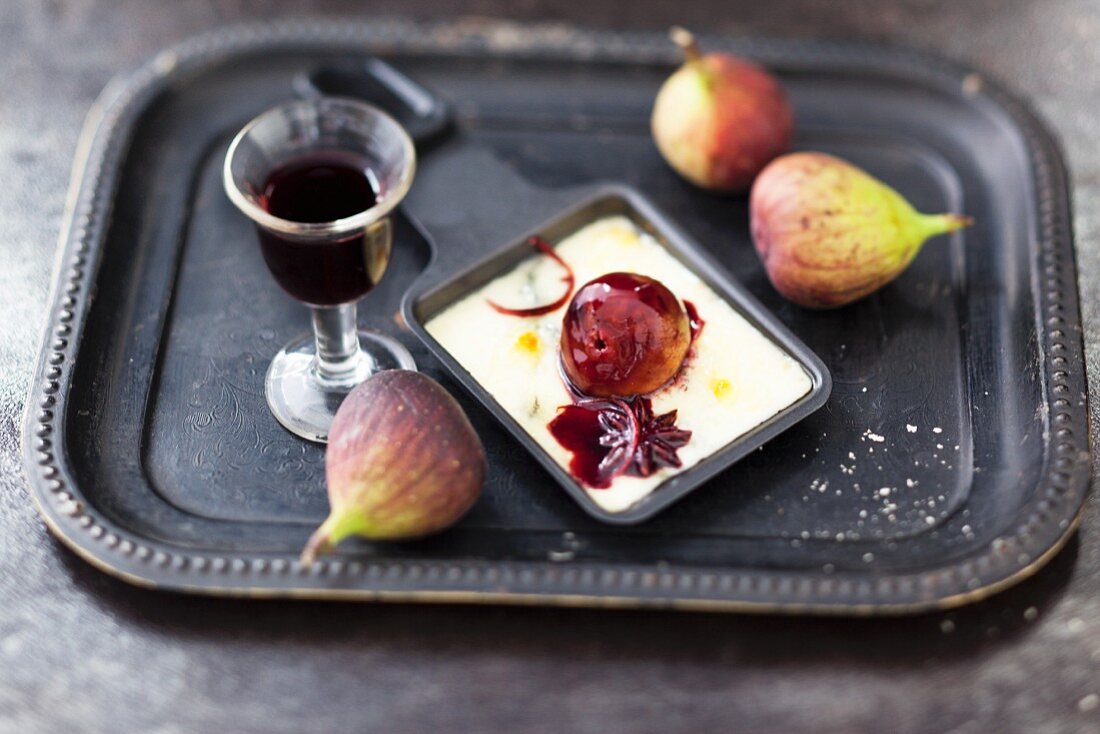 Morbier raclette with port wine figs