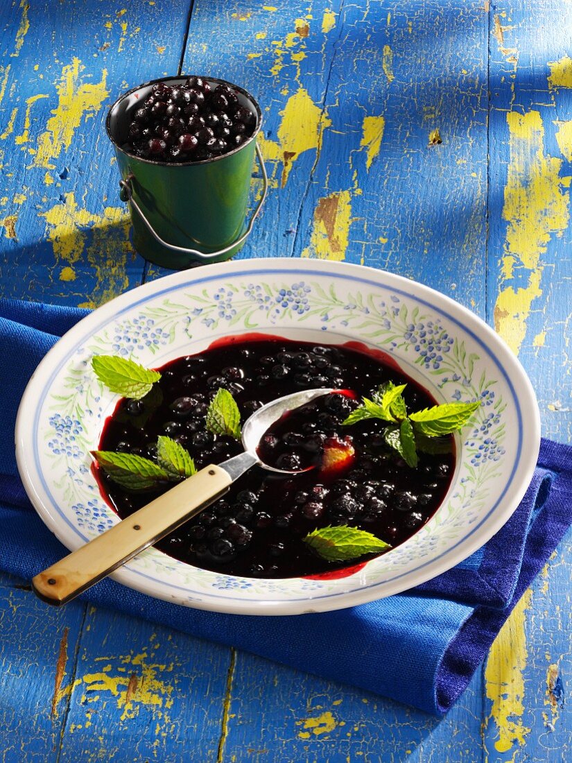 Cold blueberry soup