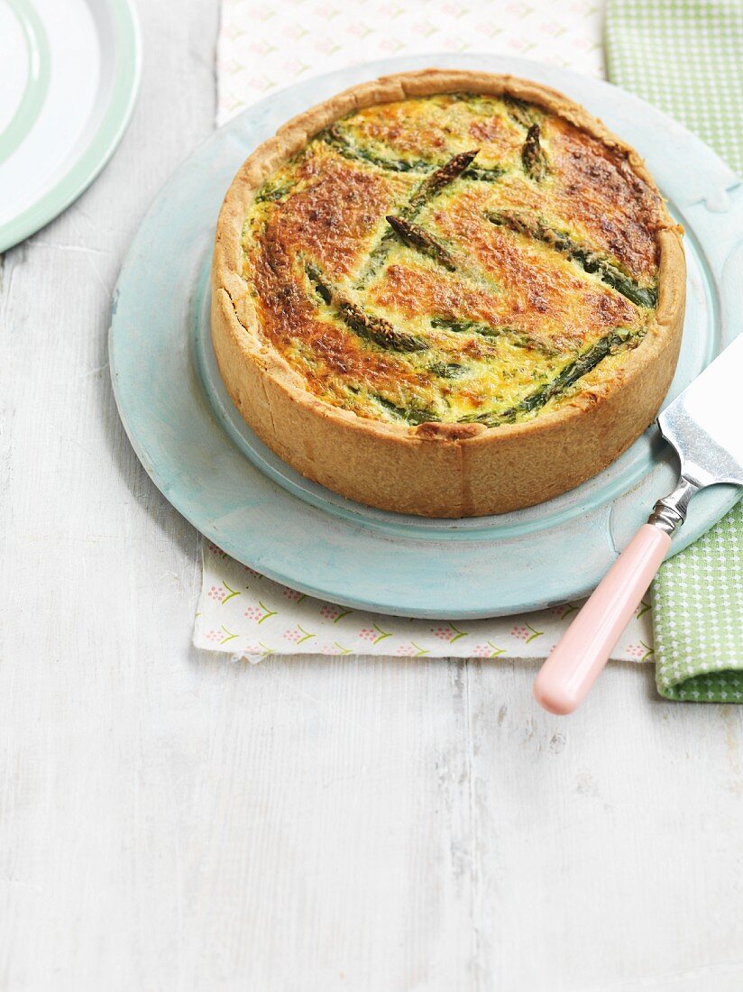 A mini asparagus tart