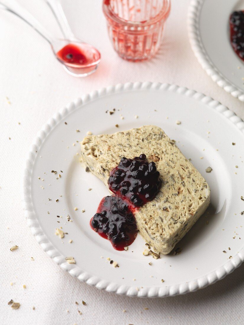 Kürbiskernparfait mit Hollerkoch