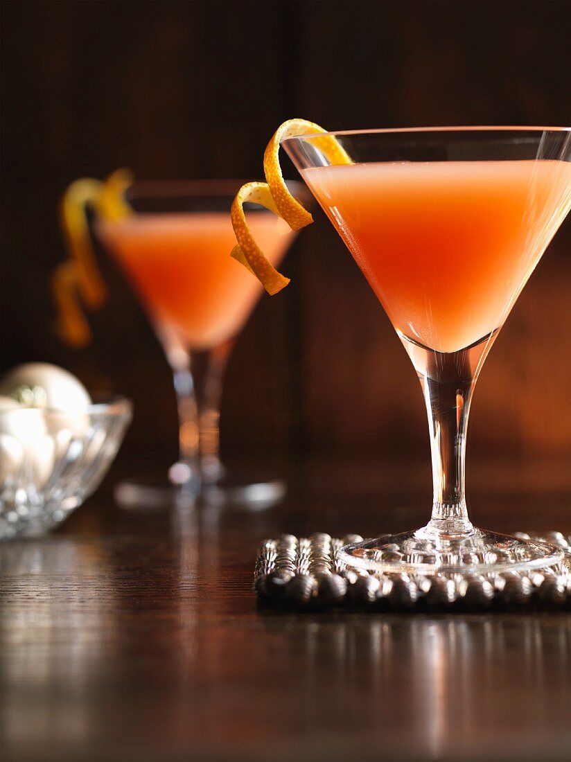 Not So Cosmo (Mocktail) - Cocktail aus Zitronen-, Limonen-, Orangen- und Cranberrysaft für Weihnachten