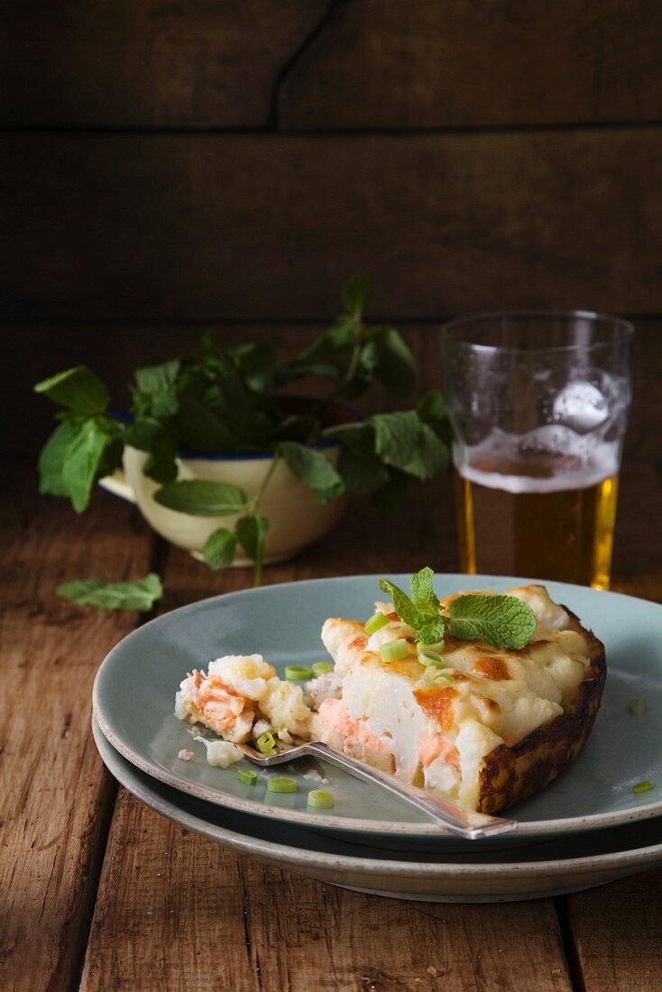 Blumenkohl-Lachs-Tarte mit Minze