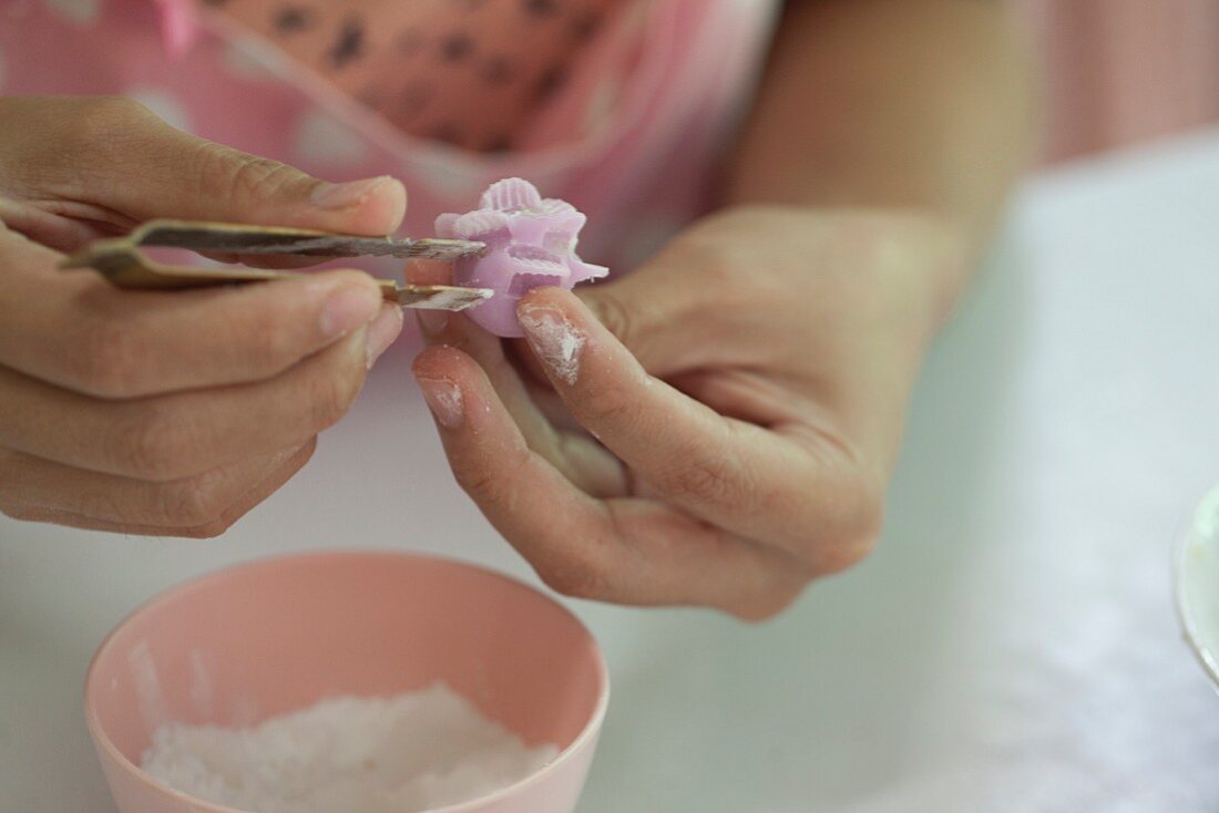 Chor Muang (flower-shaped dumplings made from rice flour, Thailand)