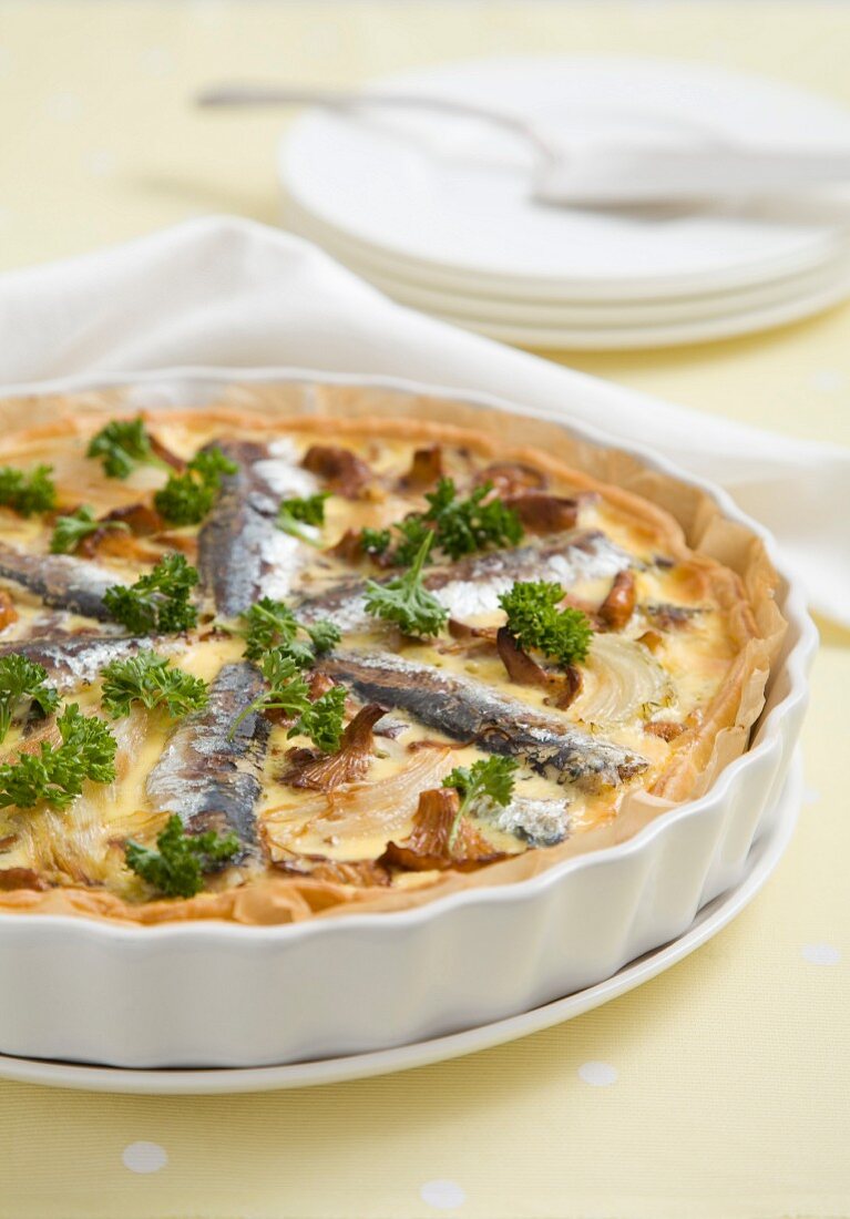 Sardine quiche with mushrooms and parsley
