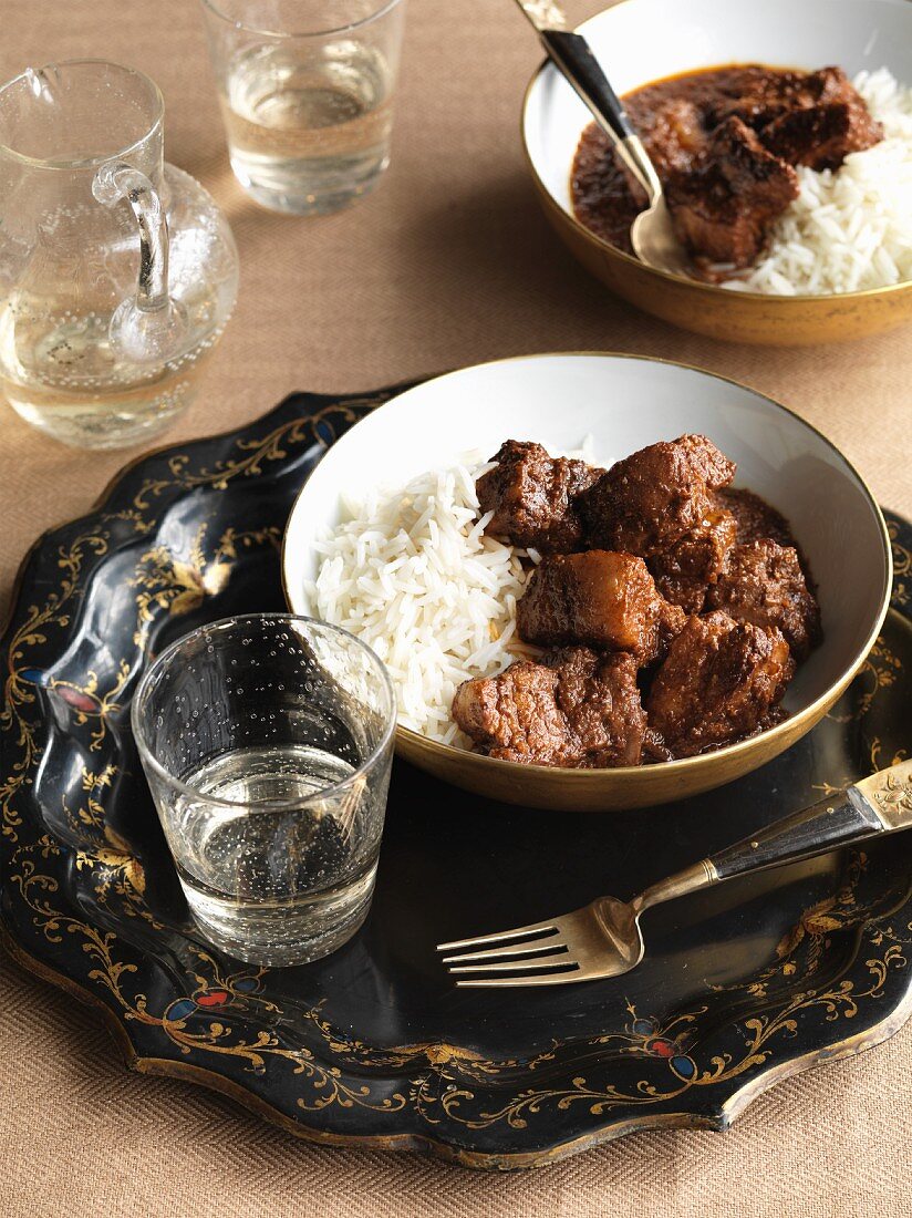 Schweinefleisch Vindaloo mit Reis (Indien)