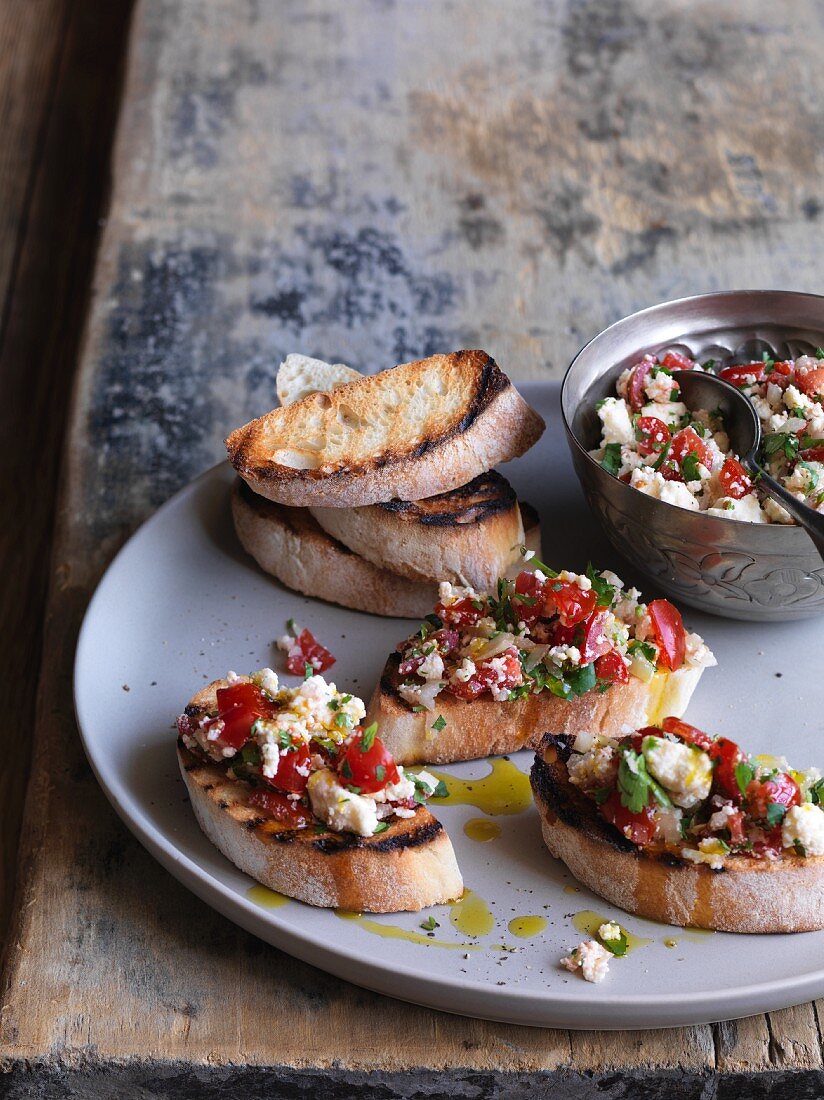 Bruschetta mit Paneer und Tomaten (Indien)