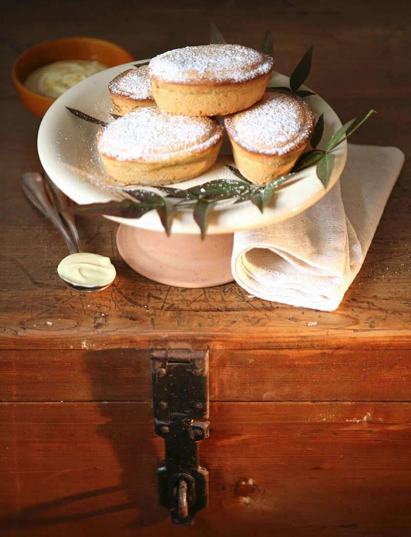 Pasticciotti leccesi (Mürbteigtörtchen mit Cremefüllung, Italien)