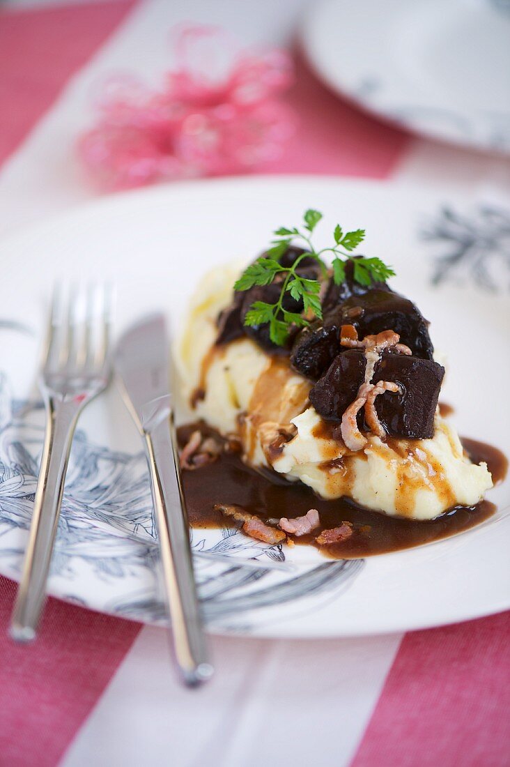 Venison goulash on mashed potatoes