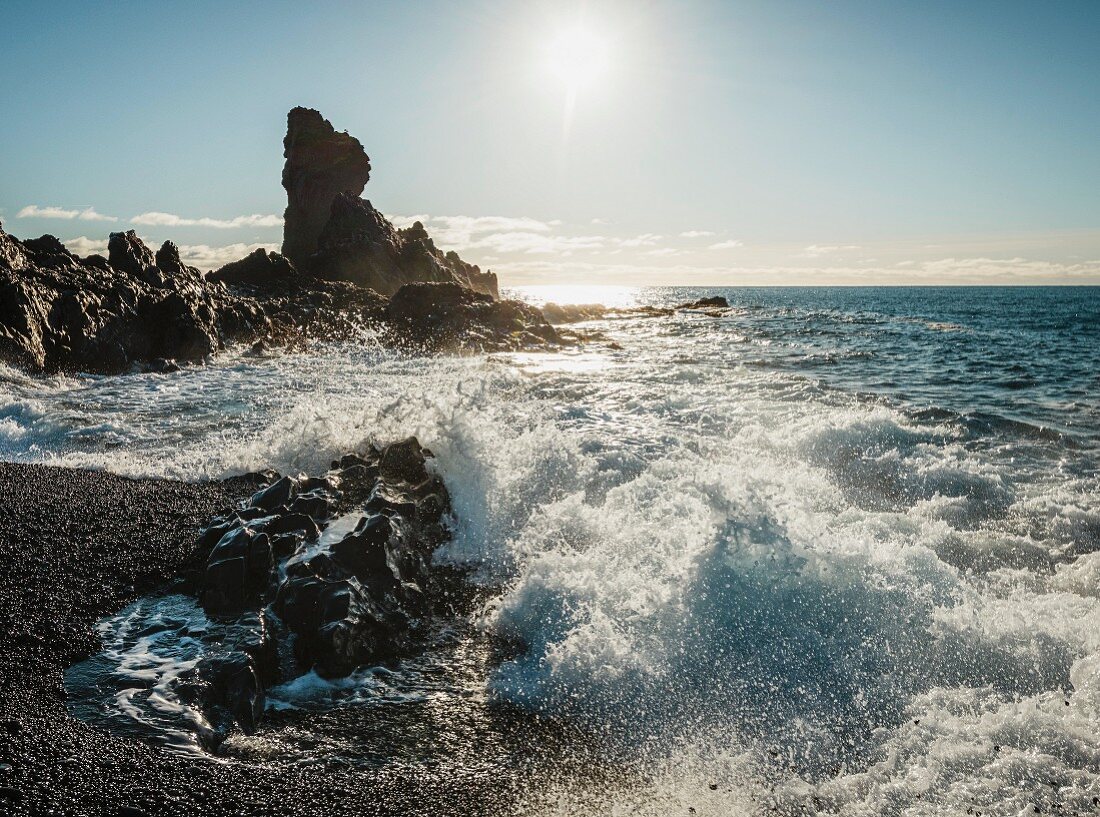 Breakers on the beach at Djupalonssandur on the Snaefellsnes peninsula (Iceland)